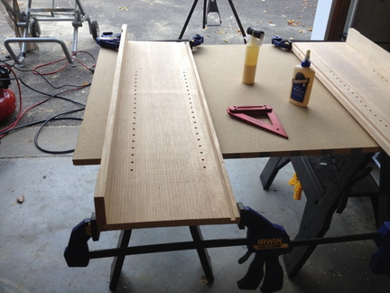 Hutch024-SidesJoinFaceAndShelfPins