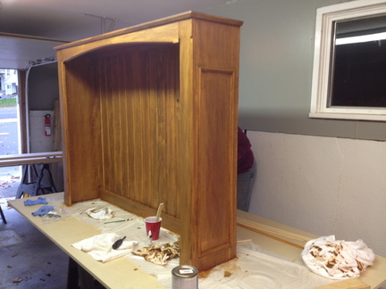 Hutch034-StainTheCabinet
